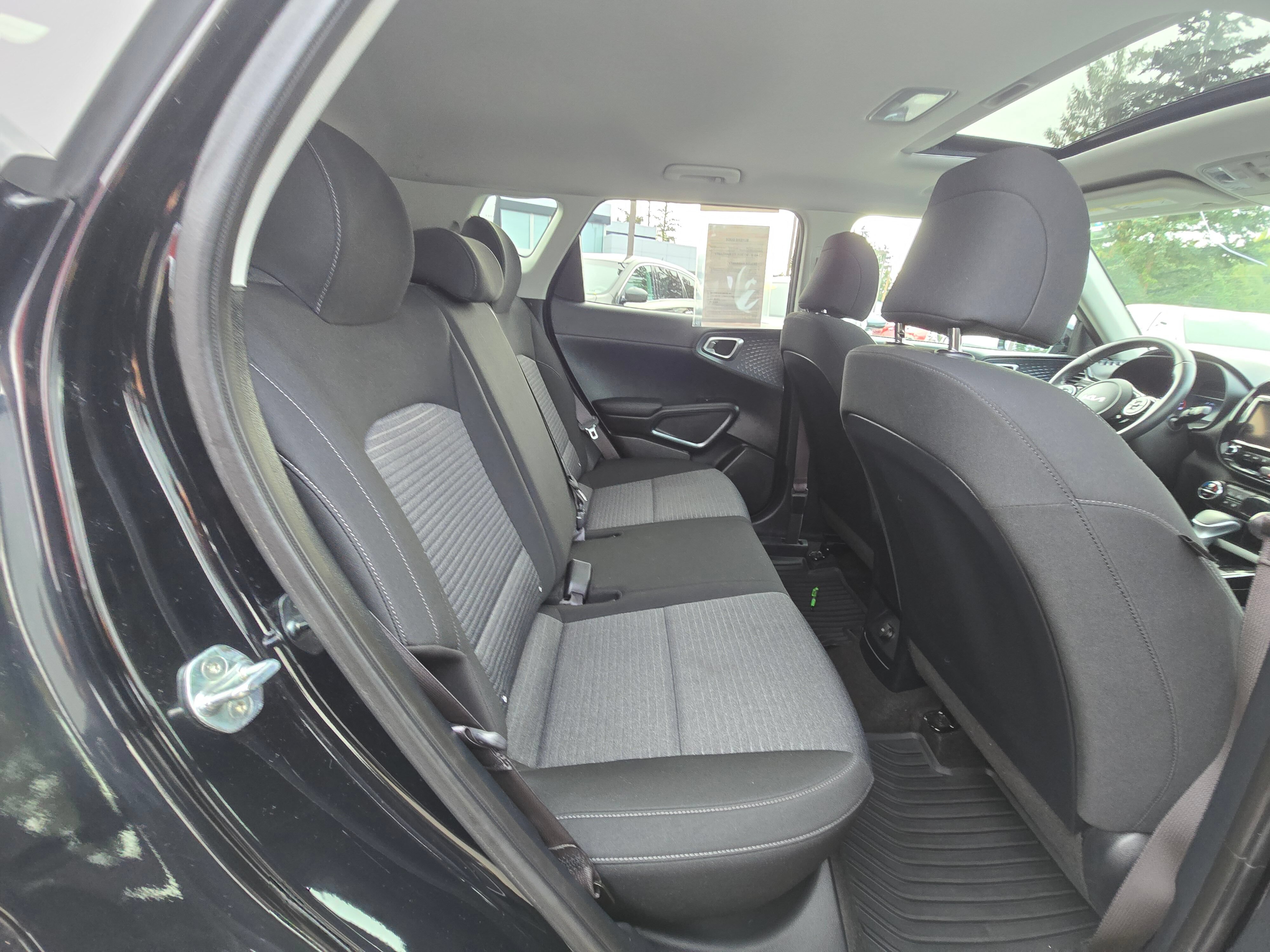 Used 2022 Kia Soul GT-Line FWD image 12