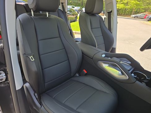 New 2026 Mercedes-Benz GLS 450 4MATIC image 10