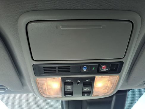 Used 2020 Honda Odyssey Elite image 17