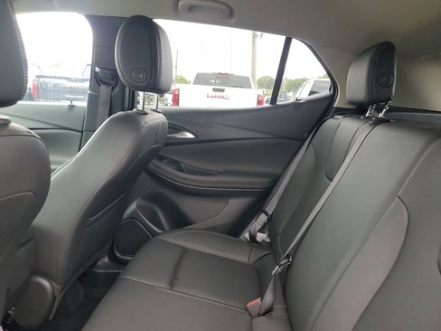 Used 2024 Buick Encore GX Sport Touring image 8