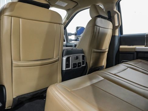 Used 2022 Ford F250 Lariat w/ Chrome Package image 38