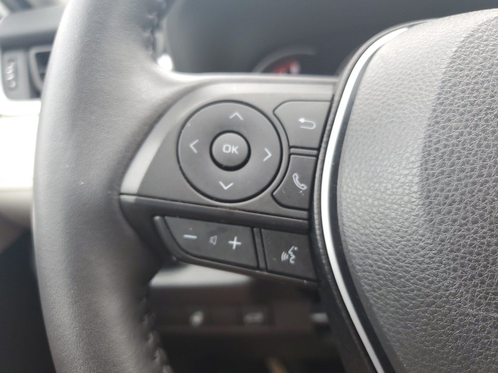 Used 2024 Toyota RAV4 XLE w/ Convenience Package AWD/4WD image 22