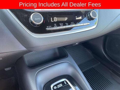 Used 2026 Toyota Corolla SE FWD image 33