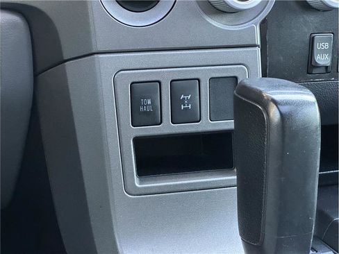 Used 2017 Toyota Sequoia SR5 image 27