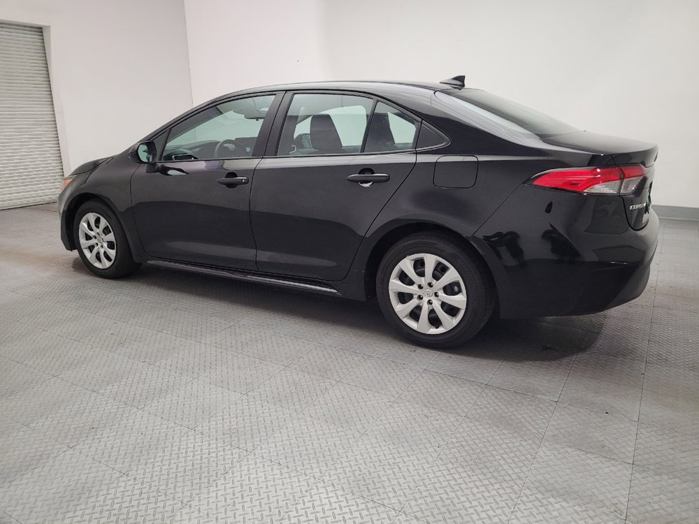 Used 2025 Toyota Corolla LE FWD image 3
