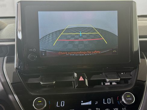 Used 2023 Toyota Corolla Cross XLE w/ Convenience Package FWD image 25