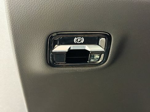 Used 2024 Mercedes-Benz E 350 4MATIC Sedan w/ Driver Assistance Package image 38