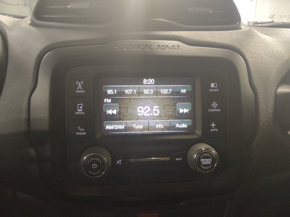 Used 2016 Jeep Renegade Latitude w/ Popular Equipment Group FWD image 25