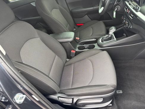 Used 2023 Kia Forte LXS FWD image 33