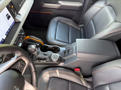 Used 2022 Ford Bronco Badlands w/ Sasquatch Package AWD/4WD image 21