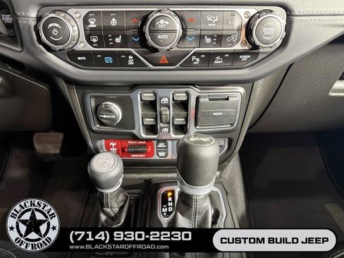 Used 2025 Jeep Wrangler Unlimited Rubicon 4xe w/ Safety Group AWD/4WD image 31
