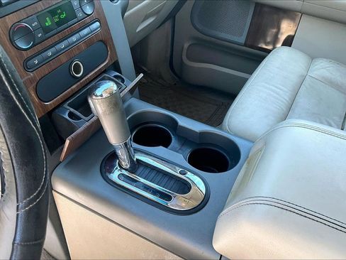 Used 2004 Ford F150 Lariat RWD image 16