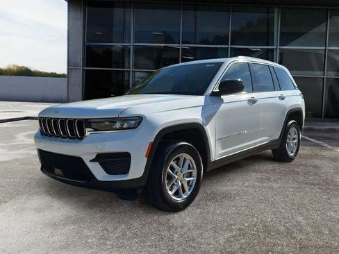 New 2025 Jeep Grand Cherokee Laredo X image 3