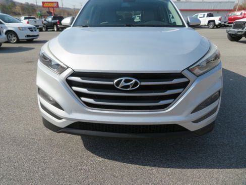 Used 2017 Hyundai Tucson SE image 8