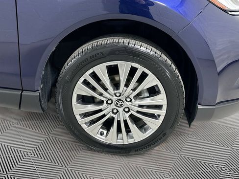 Used 2021 Toyota Venza XLE w/ Softex Package AWD/4WD image 20