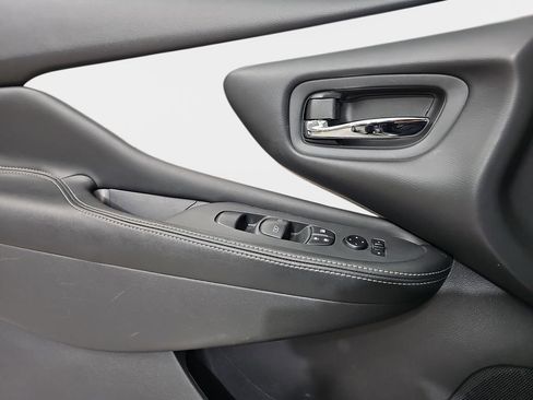 Used 2016 Nissan Murano S AWD/4WD image 29