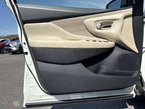 Used 2024 Nissan Murano SV image 13