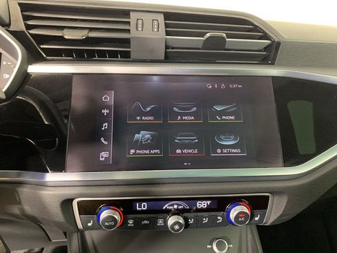 Used 2022 Audi Q3 2.0T Premium Plus image 26