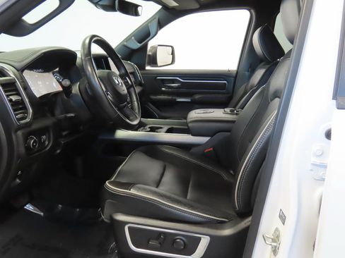 Used 2024 RAM 1500 Laramie AWD/4WD image 17