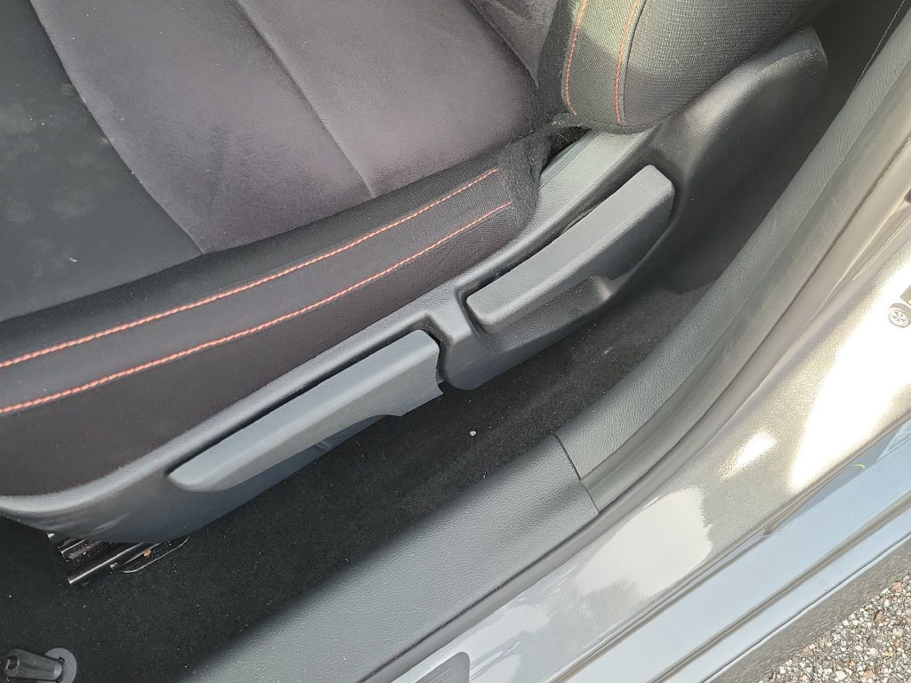Certified 2025 Nissan Sentra SR FWD image 17