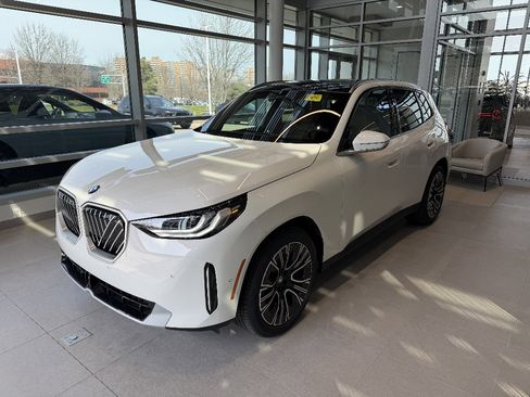 New 2026 BMW X3 xDrive30 w/ Premium Package AWD/4WD image 3