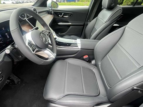 Used 2026 Mercedes-Benz GLC 300 4MATIC image 10