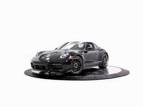 Certified 2023 Porsche 911 50th Anniversary Edition image 1