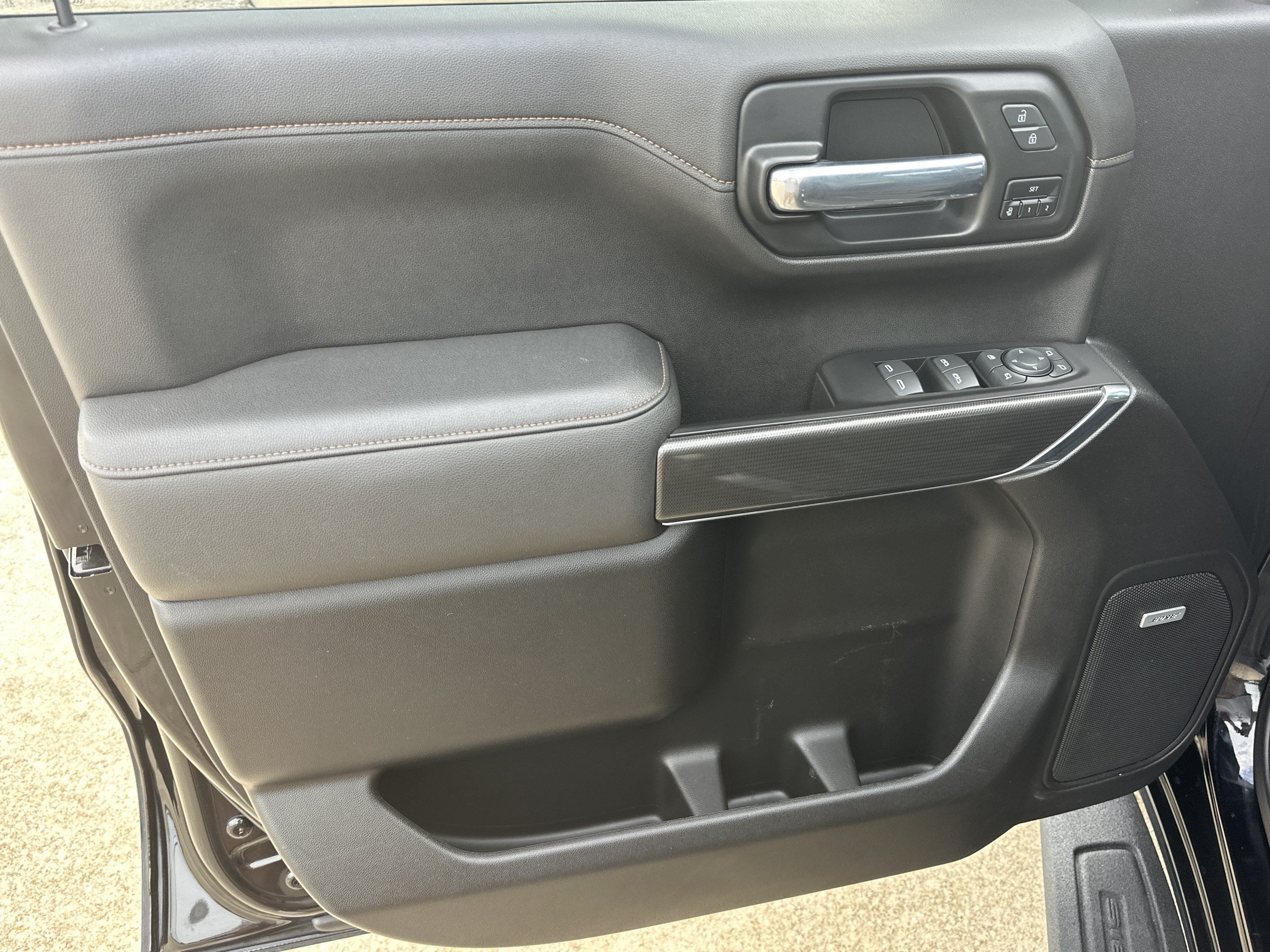 Certified 2022 GMC Sierra 1500 AT4 w/ AT4 Premium Package AWD/4WD image 11