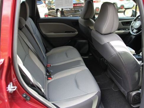 Used 2025 Subaru Forester Premium AWD/4WD image 31