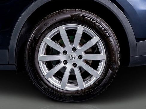 Used 2022 Porsche Cayenne S image 19