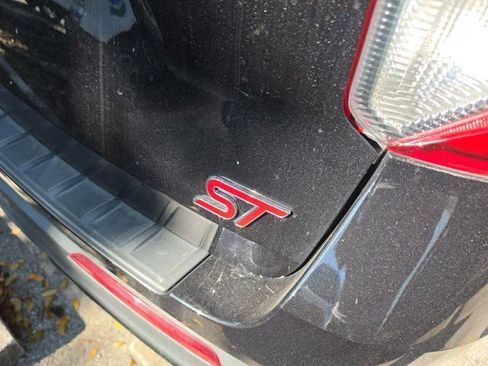 Used 2023 Ford Explorer ST w/ Equipment Group 401A image 5