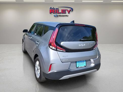Used 2025 Kia Soul LX w/ LX Technology Package FWD image 3