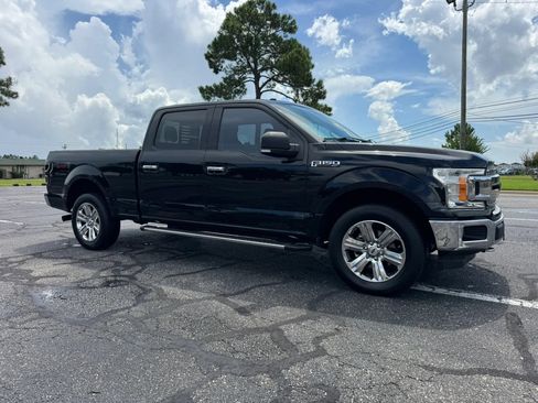 Used 2018 Ford F150 XLT w/ Equipment Group 302A Luxury AWD/4WD image 4