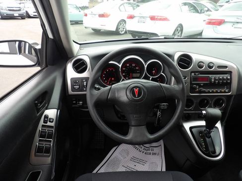 Used 2004 Pontiac Vibe w/ Power Group Value Package FWD image 5