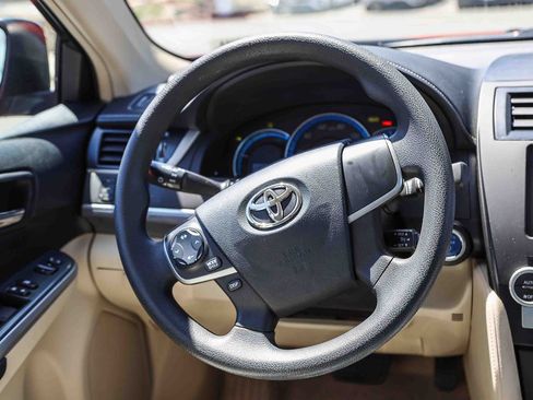 Used 2012 Toyota Camry LE FWD image 16
