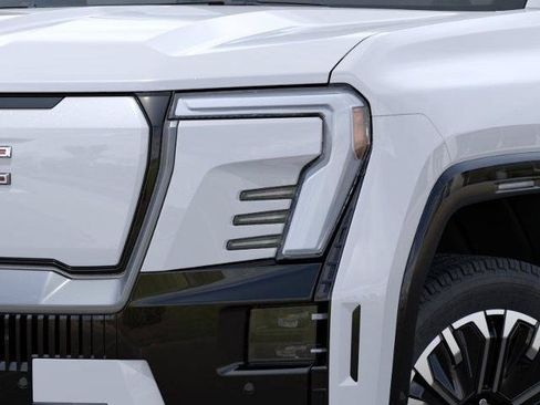New 2026 GMC Sierra EV Denali AWD/4WD image 10