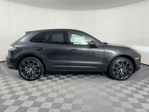 Certified 2026 Porsche Macan AWD/4WD image 8