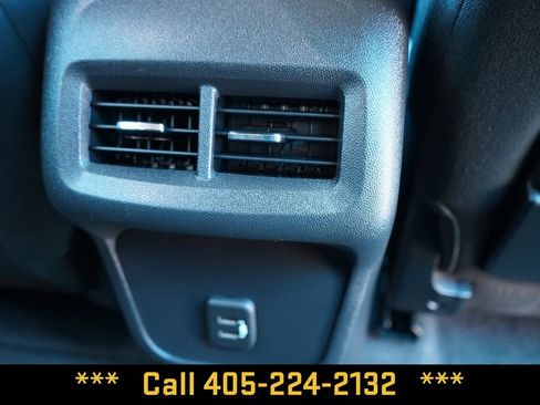 Used 2024 GMC Terrain SLE FWD image 23