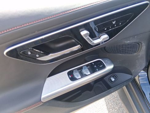 Used 2025 Mercedes-Benz GLC 43 AMG 4MATIC image 9