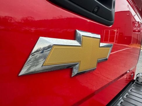 Used 2018 Chevrolet Silverado 1500 LT w/ All Star Edition AWD/4WD image 28