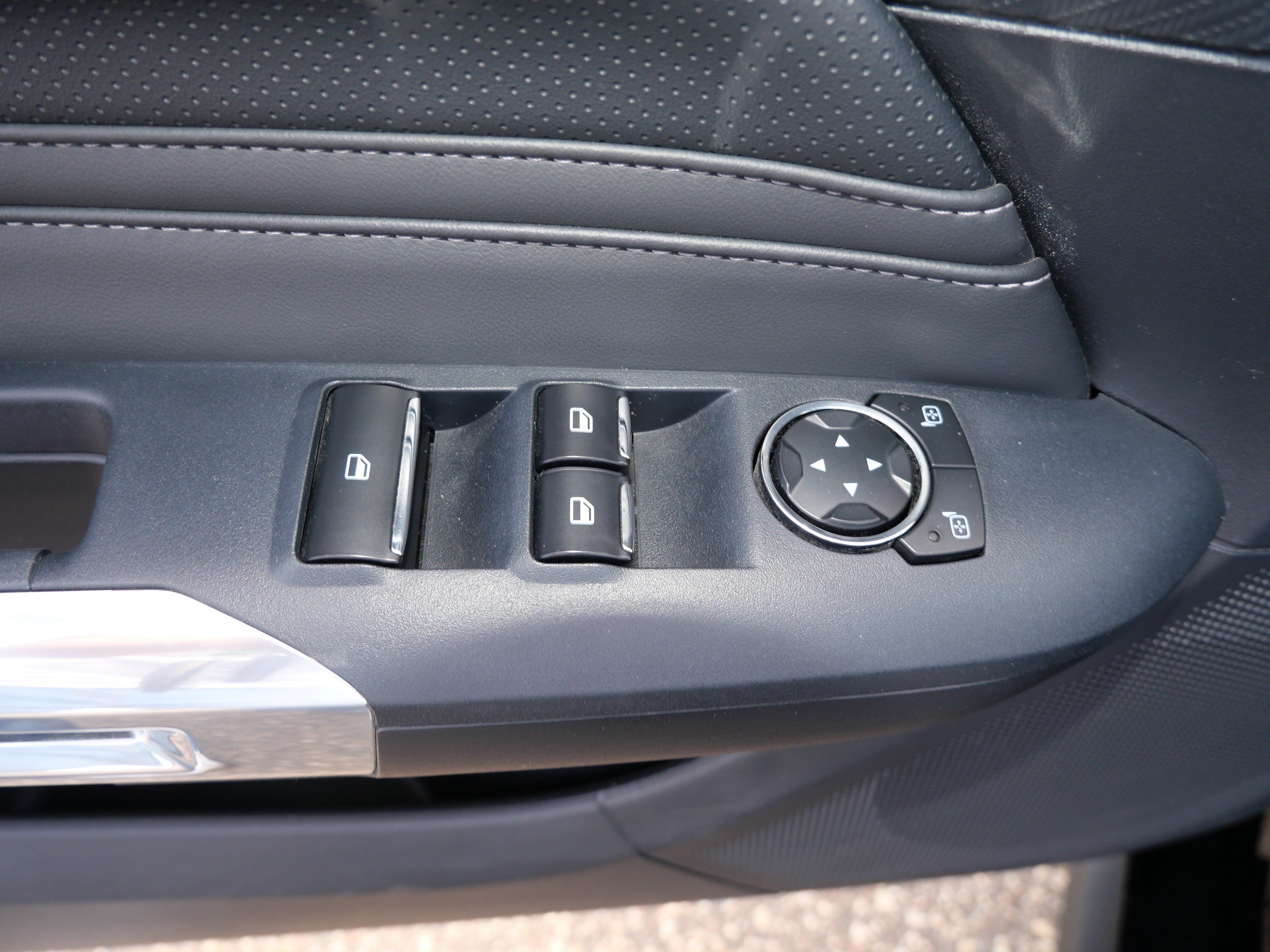 Certified 2024 Ford Mustang Premium RWD image 20