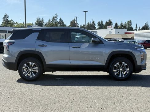 Used 2026 Chevrolet Equinox LT w/ Convenience Package II AWD/4WD image 6