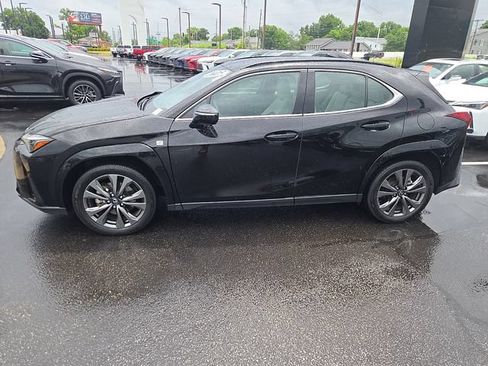 Used 2025 Lexus UX 300h AWD w/ Cold Area Package image 6