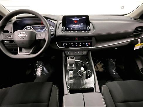 New 2025 Nissan Rogue S image 5