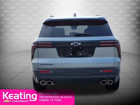 Used 2026 Chevrolet Traverse LT w/ Midnight/Sport Edition FWD image 7