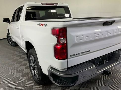 Used 2022 Chevrolet Silverado 1500 LT image 36