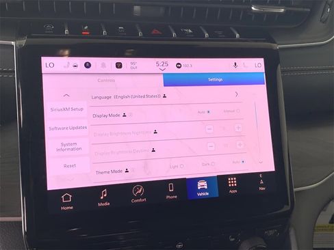 New 2025 Jeep Grand Cherokee Limited w/ Black Appearance Package image 81