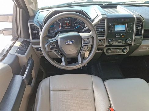 Used 2022 Ford F250 XL w/ Power Equipment Group image 11