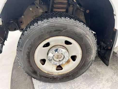 Used 2010 Ford F250 XL image 24