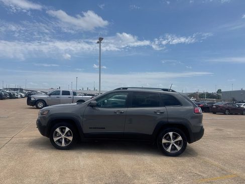 Used 2020 Jeep Cherokee Latitude w/ Quick Order Package 26F North AWD/4WD image 13